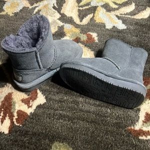 Bearpaw toddler boots
